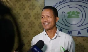 peneliti-forum-masyarakat-peduli-parlemen-formappi-lucius-karus_20180815_084634